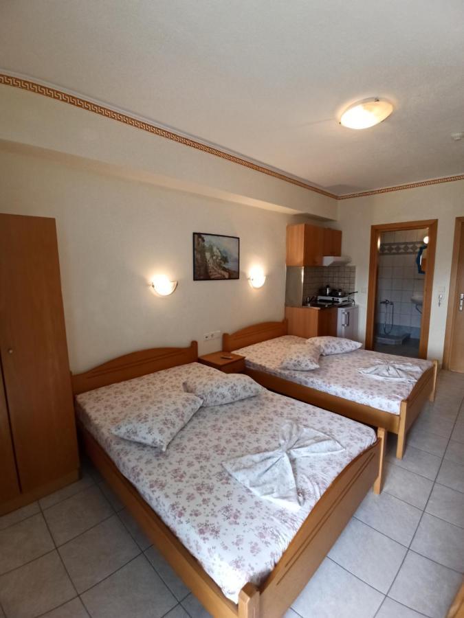 Villa Cosmos Inn Olympiakí Aktí Ngoại thất bức ảnh