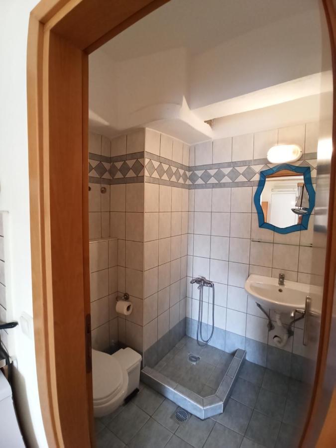 Villa Cosmos Inn Olympiakí Aktí Ngoại thất bức ảnh