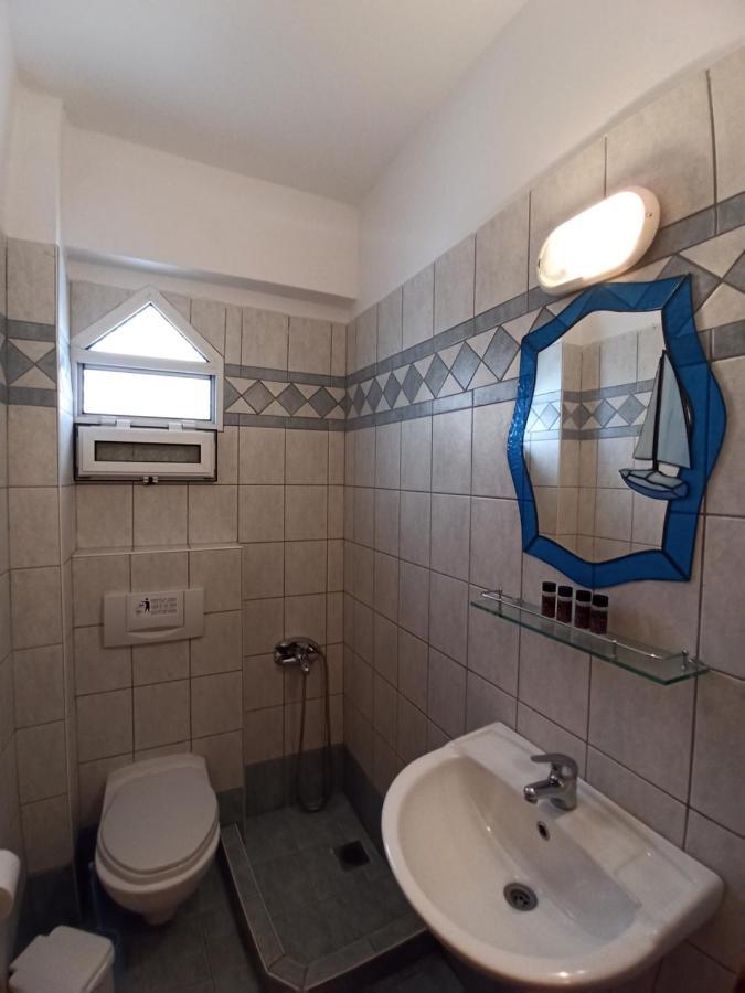 Villa Cosmos Inn Olympiakí Aktí Ngoại thất bức ảnh