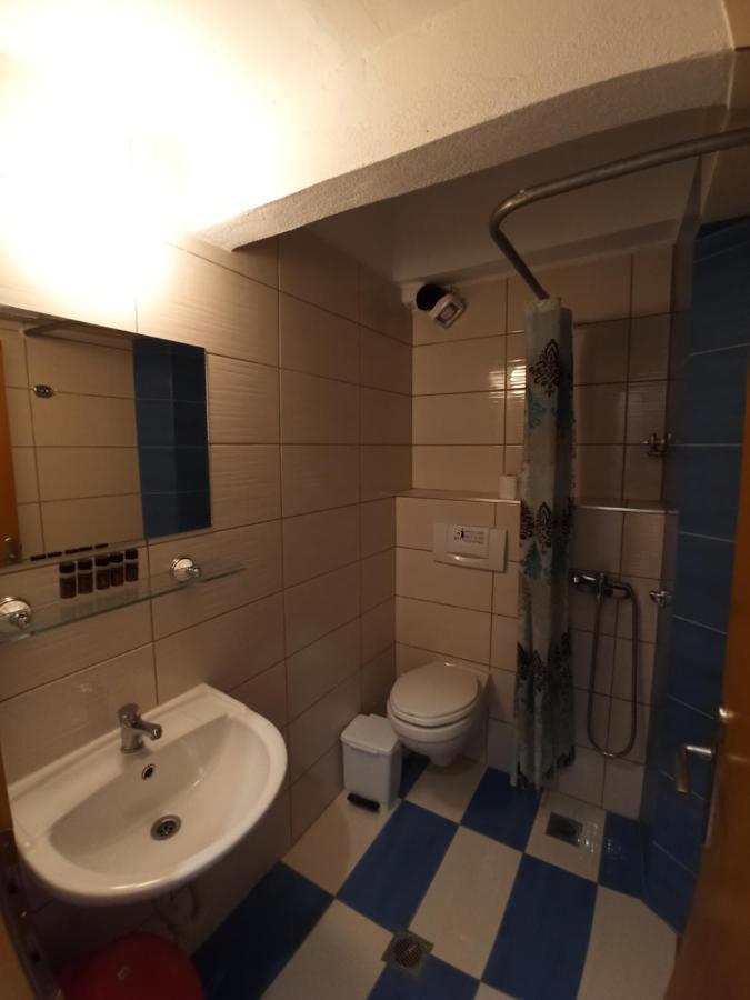 Villa Cosmos Inn Olympiakí Aktí Ngoại thất bức ảnh