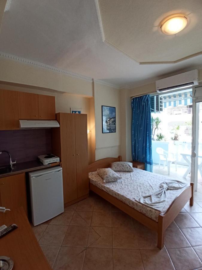 Villa Cosmos Inn Olympiakí Aktí Ngoại thất bức ảnh