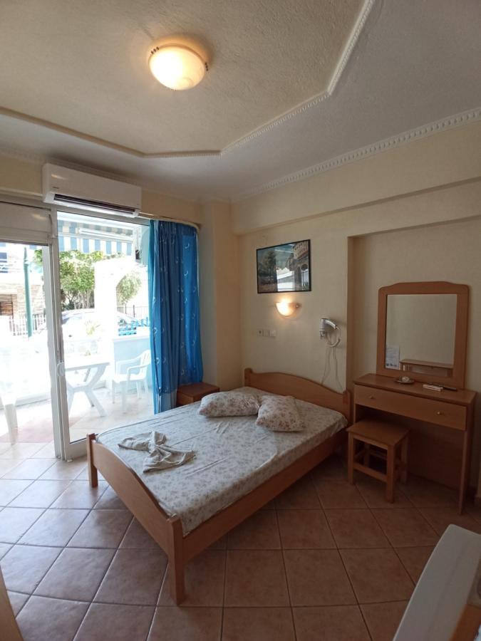 Villa Cosmos Inn Olympiakí Aktí Ngoại thất bức ảnh